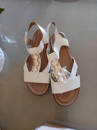 Sandalias blancas doradas talla 39