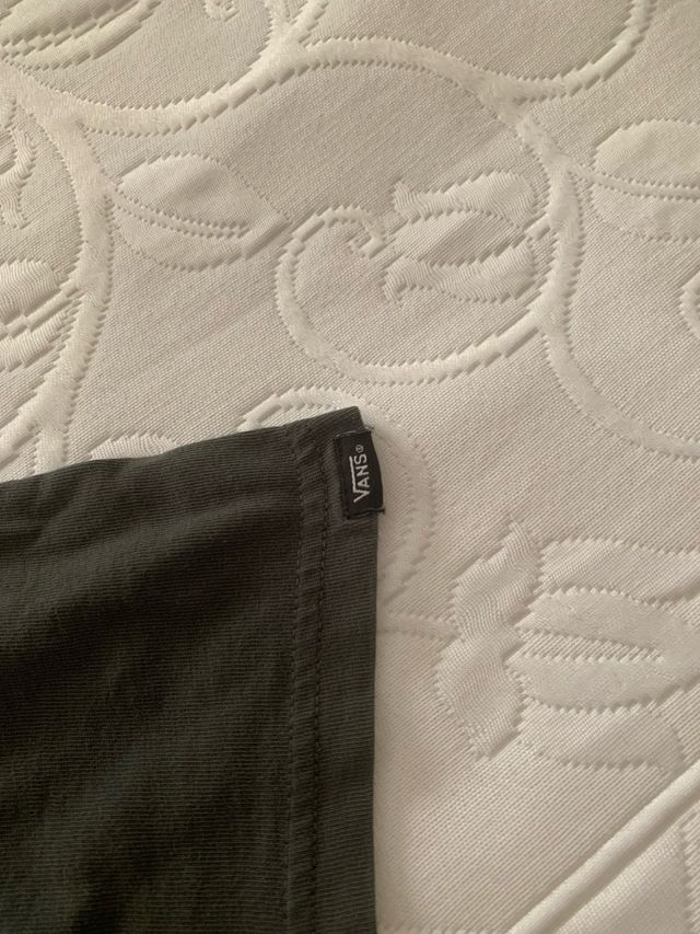 2  CAMISETAS VANS OF THE WALL TALLA S (SMALL)