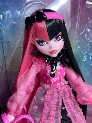 Monster High Draculaura g3 core