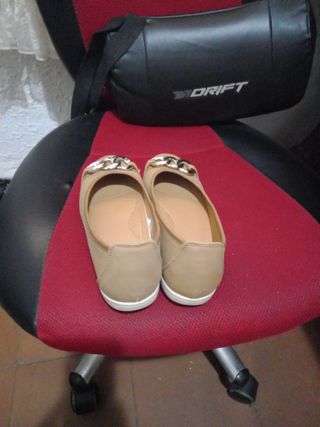 Zapatos mujer beige-dorado
Talla39