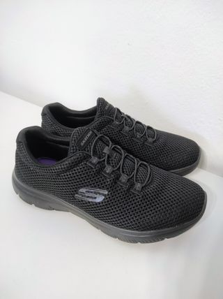 Skechers Summits - Negras - Talla 36 Mujer