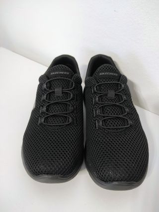 Skechers Summits - Negras - Talla 36 Mujer