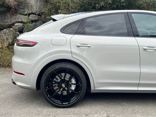 Porsche Cayenne Coupé Turbo 4.0 V8 Biturbo 550CV