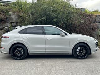 Porsche Cayenne Coupé Turbo 4.0 V8 Biturbo 550CV