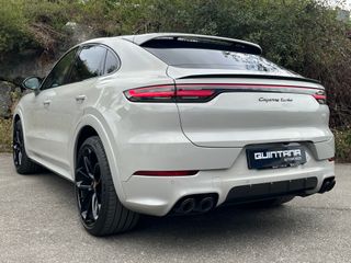 Porsche Cayenne Coupé Turbo 4.0 V8 Biturbo 550CV