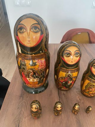 Matrioske russe - 12 bambole dipinte a mano