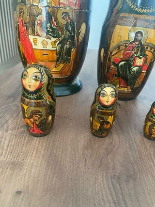 Matrioske russe - 12 bambole dipinte a mano