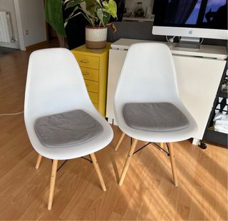 2 Sillas Nórdicas Blancas con Cojín
