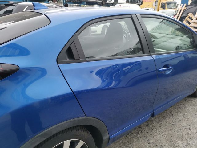 PUERTA TRASERA DERECHA HONDA CIVIC 5 PUERTAS (FK)