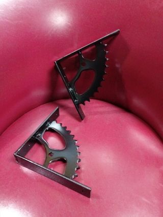 Escuadras para estanterias, 
moteras/bikers.