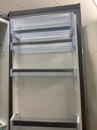 Nevera Bosch 200x60 - Garantía