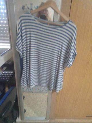 Blusa rayas azul-blanco cómoda