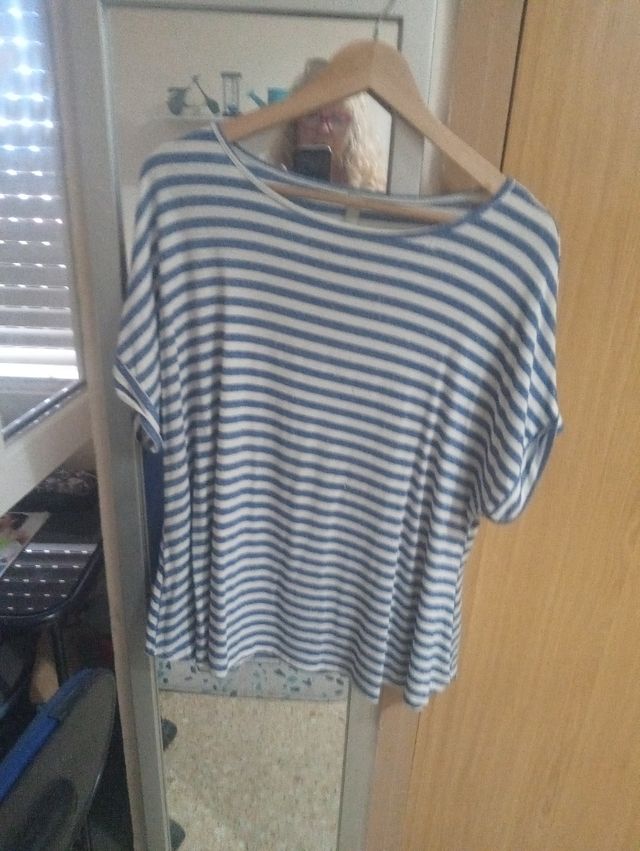 Blusa rayas azul-blanco cómoda