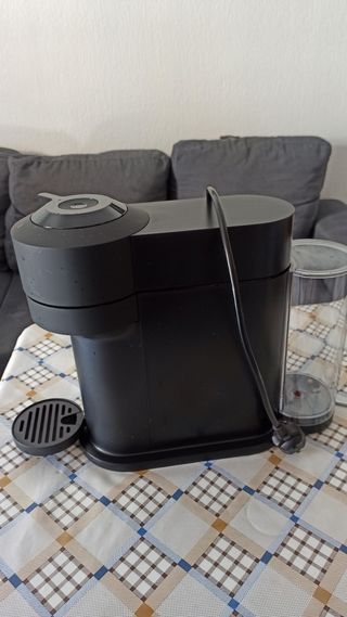 Cafetera Nespresso Vertuo Delonghi