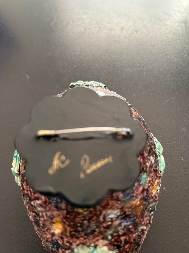 Broche antiguo pintado a mano