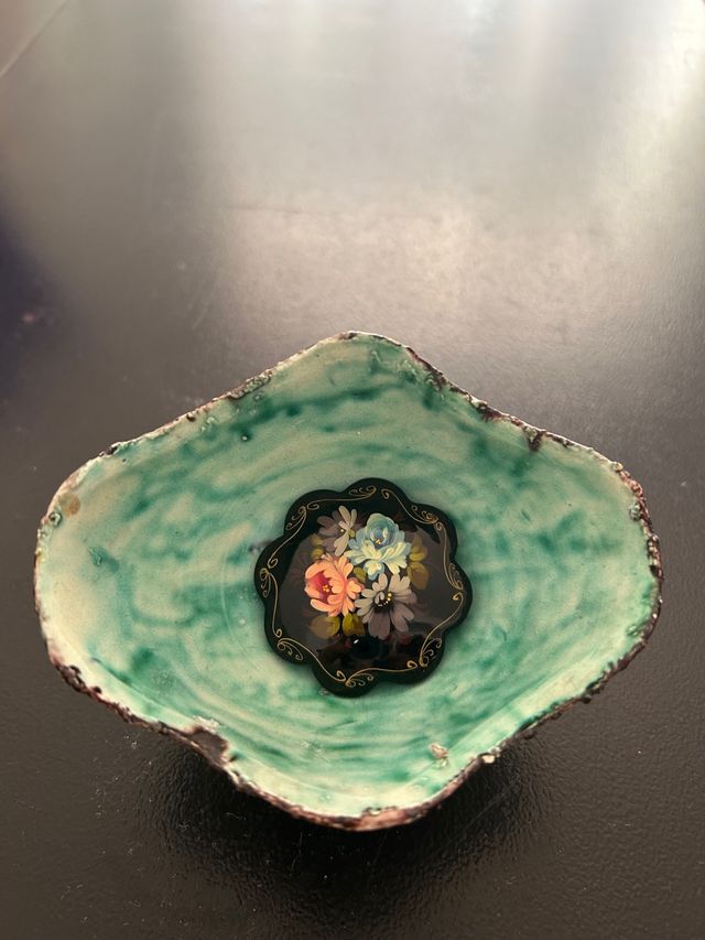 Broche antiguo pintado a mano