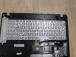 Asus F541U: Teclado superior