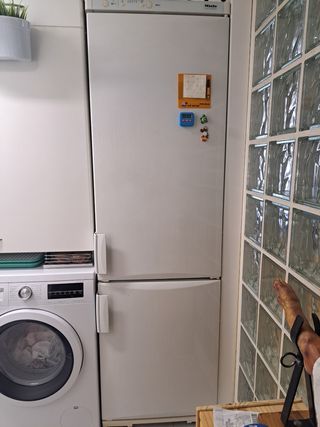 Frigorífico combi Miele