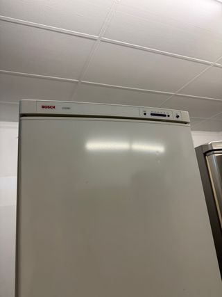 Nevera Bosch 200x60 - Garantía