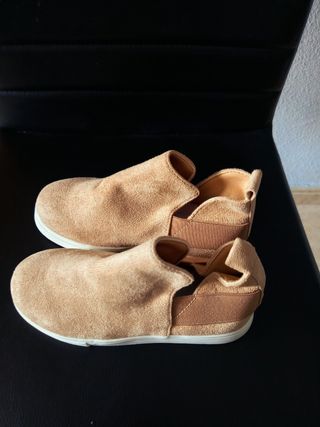 Botines niña, deportivos, ante talla 34 