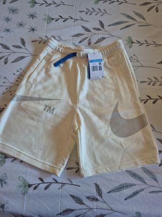 Bermuda Nike niño blanca