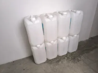 Garrafas 25L - Plástico Resistente