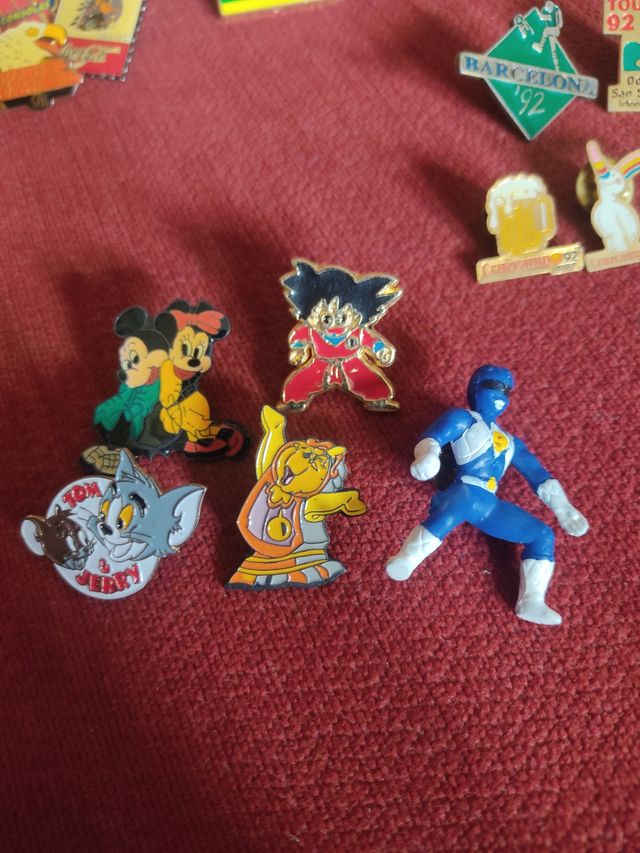 Set di 50 spille vintage classiche