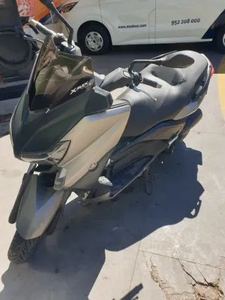 Xmax 125 año 2017, con 24k.