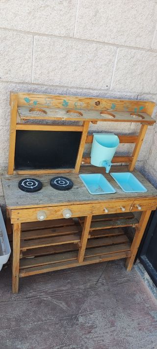 Cocina infantil de madera