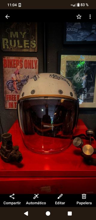 Casco moto vintage custom de diseño exclusivo.