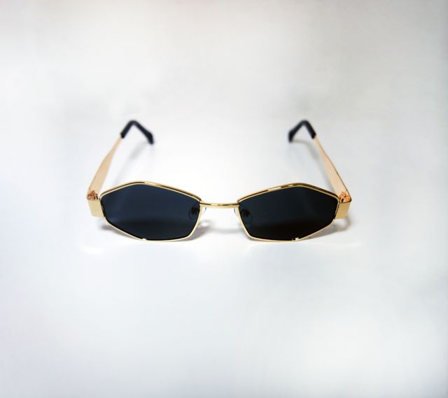 Gafas de sol estilo 90's doradas