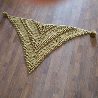 Chal marrón claro  tejido a crochet