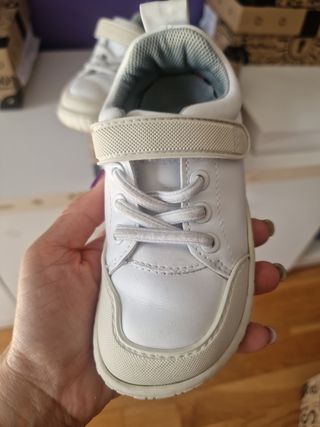 Zapato feroz talla 25 ibi rocker blanco 