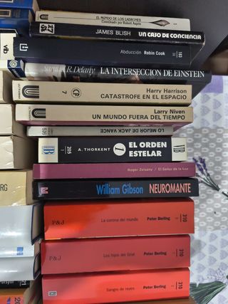 Libros variados ciencia ficción 
Ci-fi