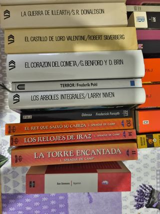 Libros variados ciencia ficción 
Ci-fi
