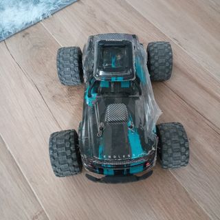 Coche teledirigido 4x4 todoterreno