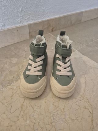 Botines niño talla 24 - borreguillo