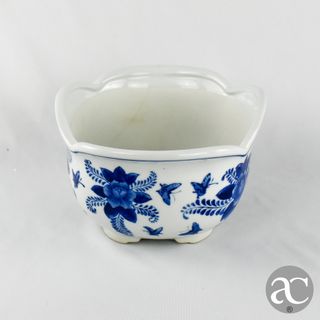 Floreira em porcelana da China, Azul e Branca