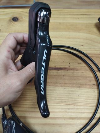Freno Ultegra 2x11v disco mecánico hidráulico