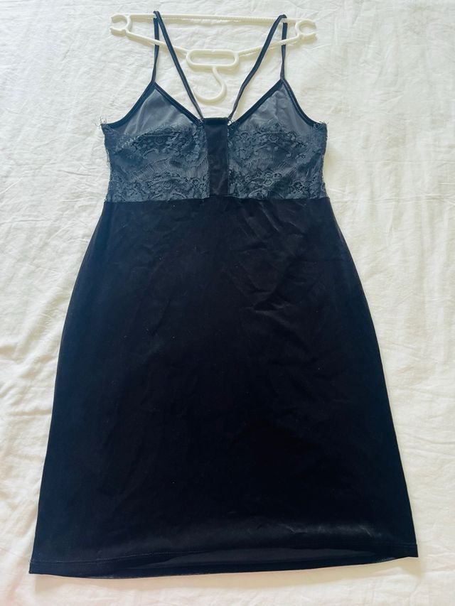 Vestido terciopelo negro Sfera talla S