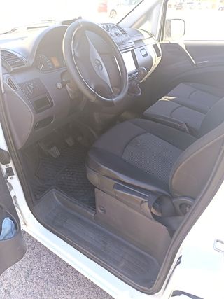 Mercedes-Benz Vito 2012
