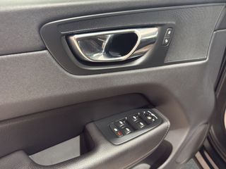 Volvo XC60 Bussines Plus D4 190 c.v / AUTOMATICO