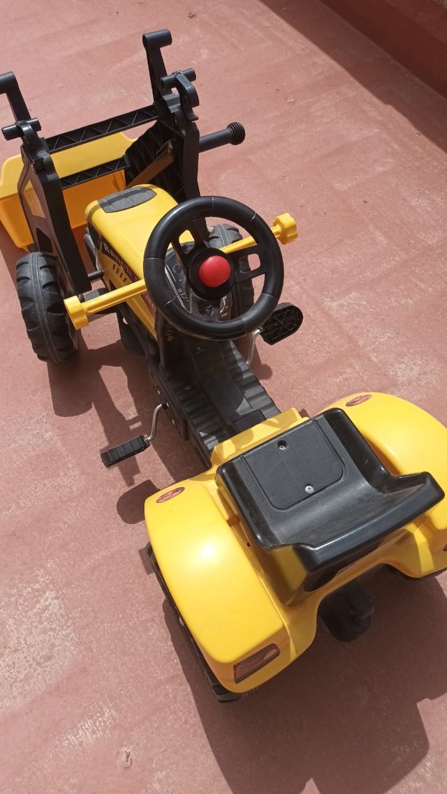 Tractor infantil pedales - Amarillo