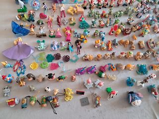 Lotto giocattoli vintage: oltre 200 pezzi!