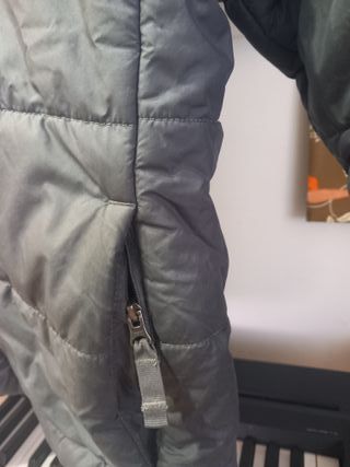 Chaqueta North Face Perrito gris/ negra reversible