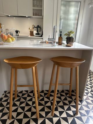 2 Banquetas madera cocina de diseñador 