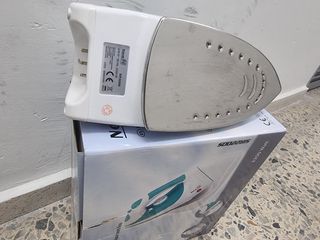 Plancha Eléctrica 2200W - SIR22005