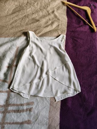 Blusa blanca sin mangas