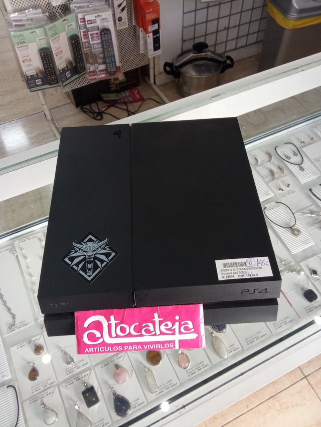 PS4 (PlayStation 4) 500 gb...