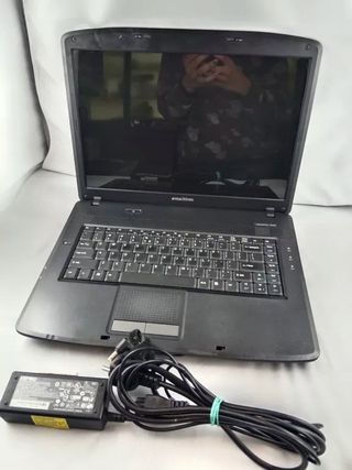 Portátil eMachines E520